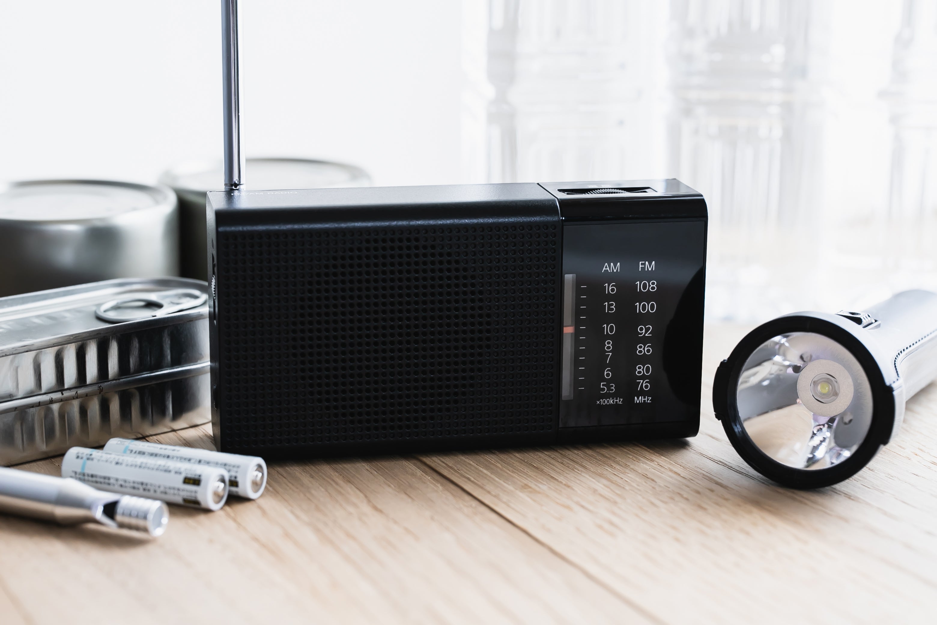 Emergency Radios Explained: Why Every Household Needs One in 2025