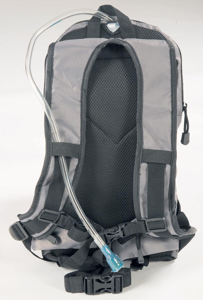 Red Wall - Insulated Beverage  Bag - Black-Gray