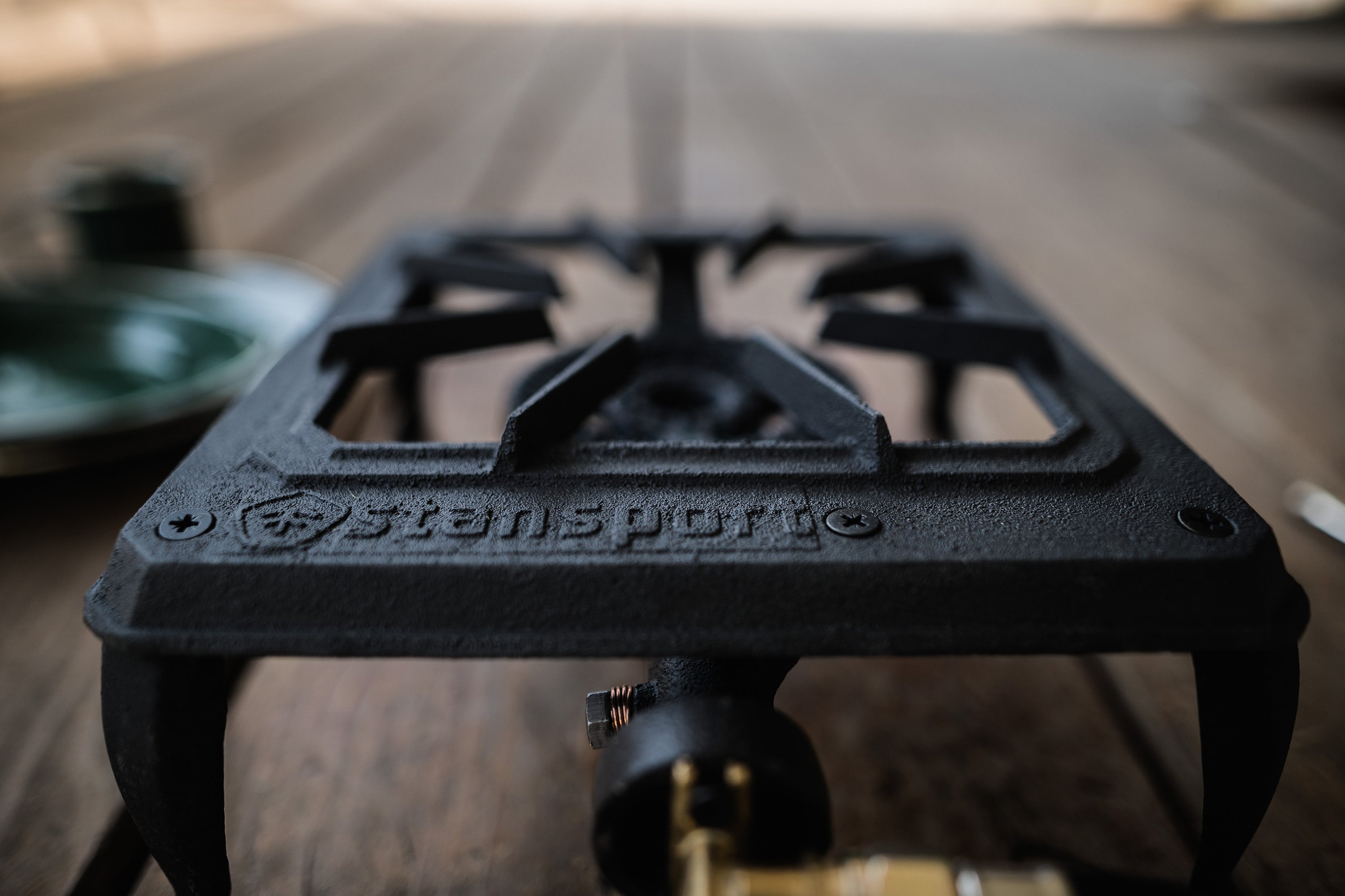 Cast Iron Stove - Single Burner With Regulator Hose