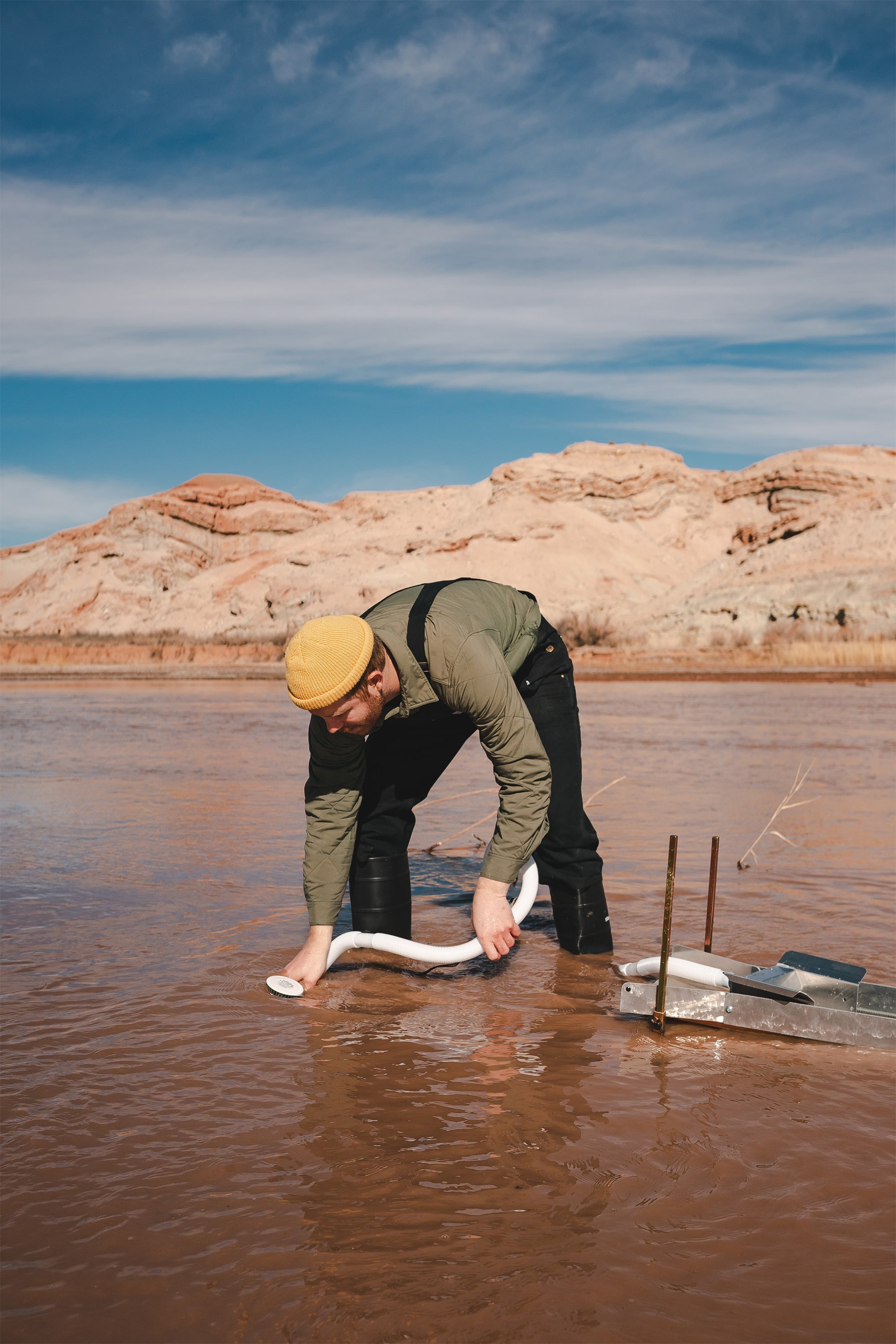 Recirculating Header For Sluice Box