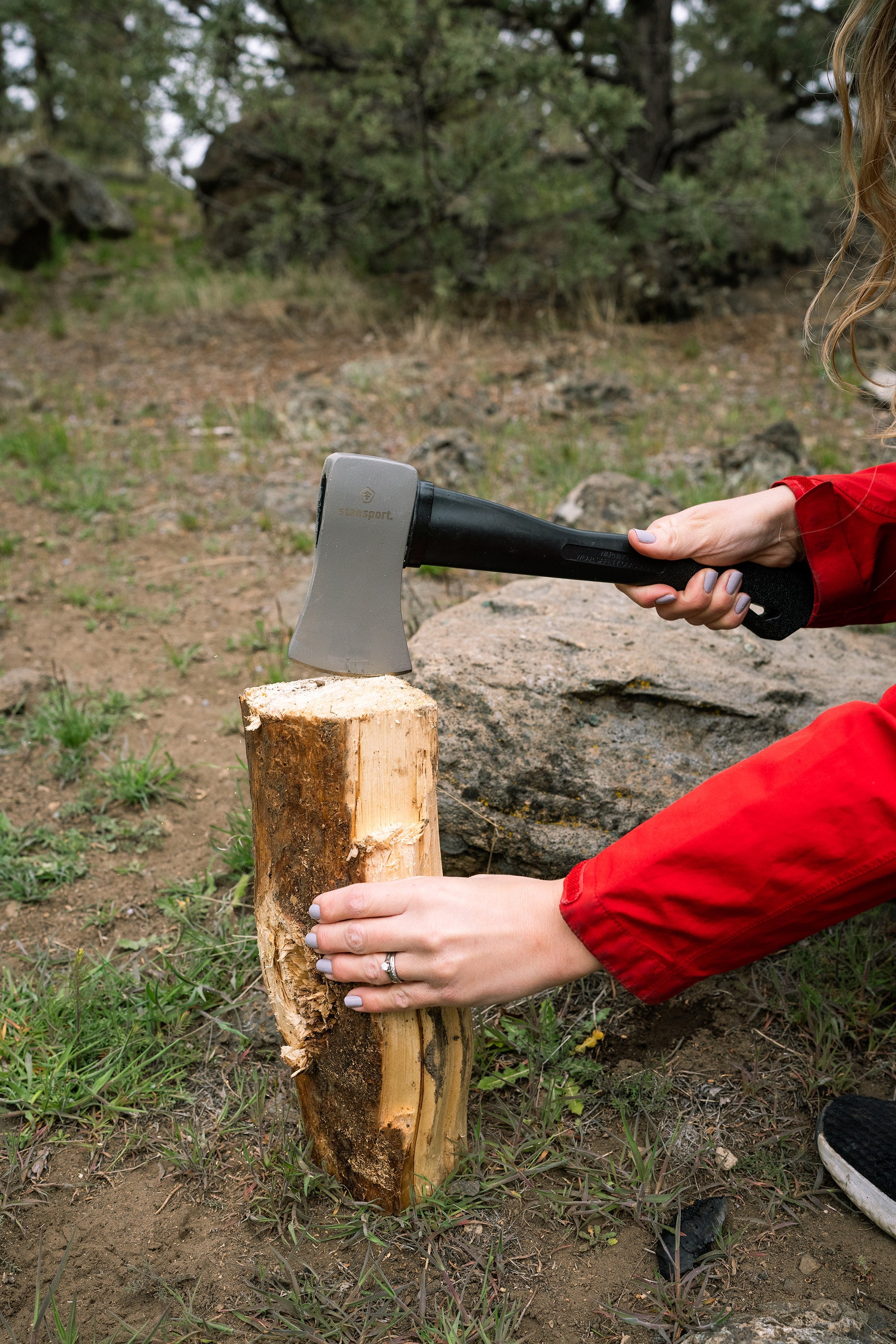 Deluxe Fiberglass Handle Hatchet – 15 Inch