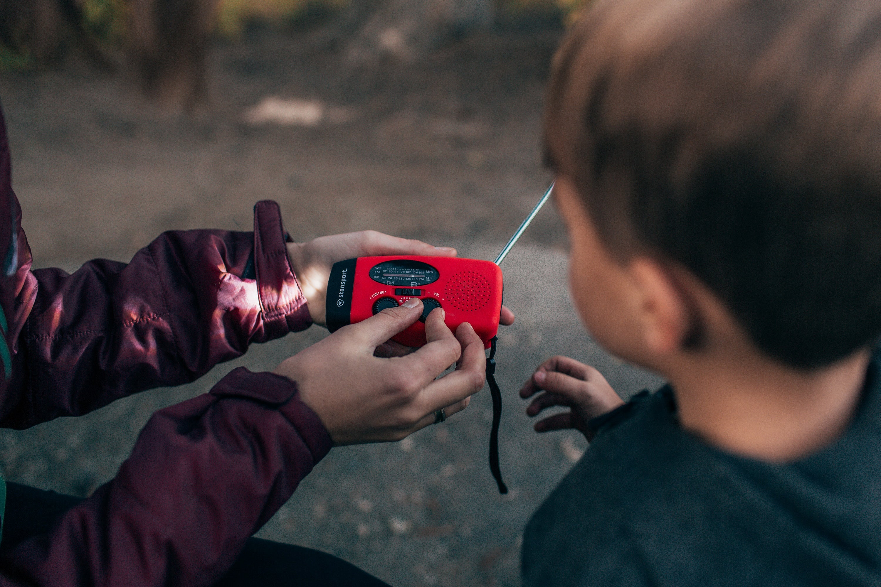 Solar Dynamo Radio Am-Fm-Wb Crank Radio-Flashlight