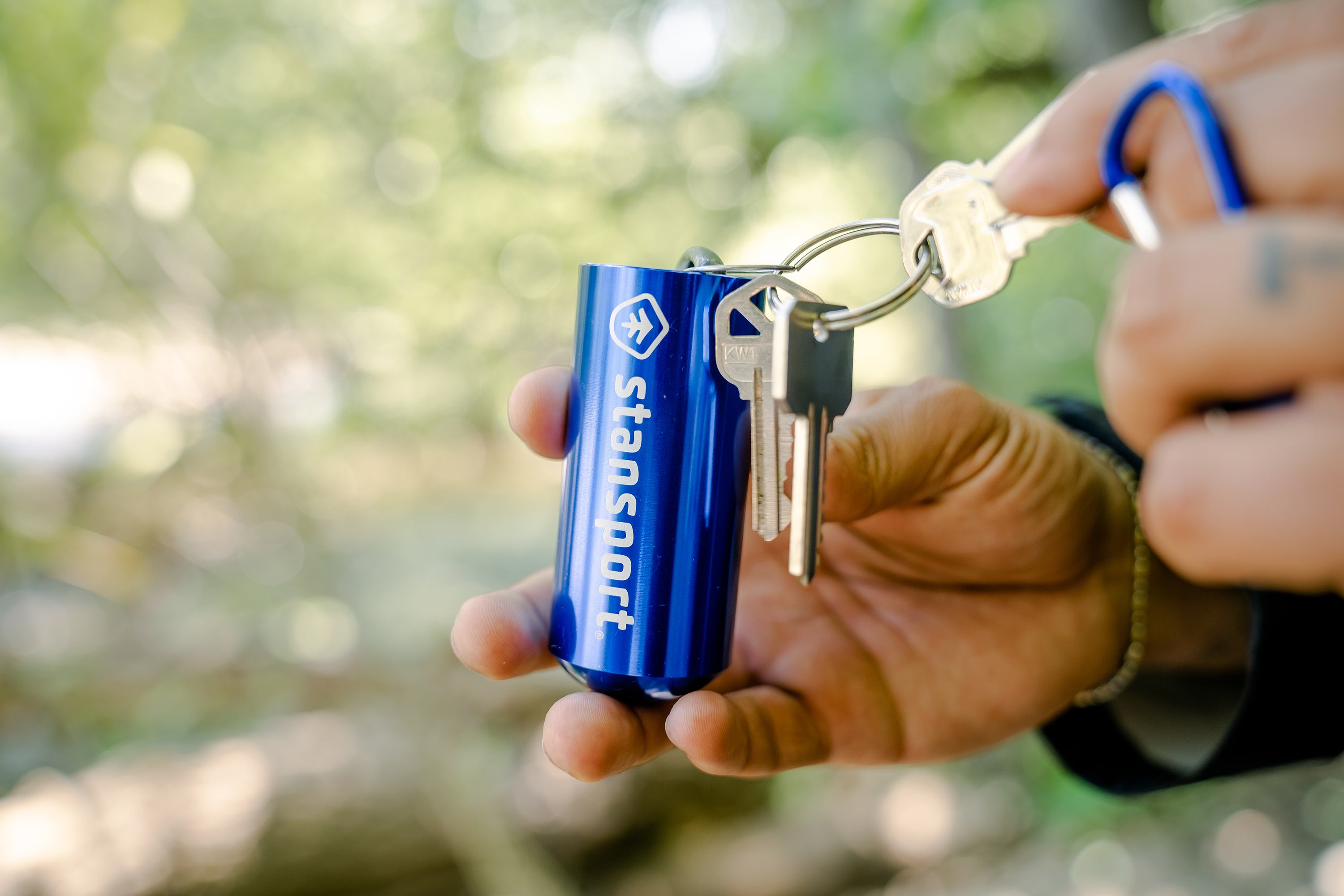 Aluminum Container Capsule-Xl-Blue, Green And Silver Asst