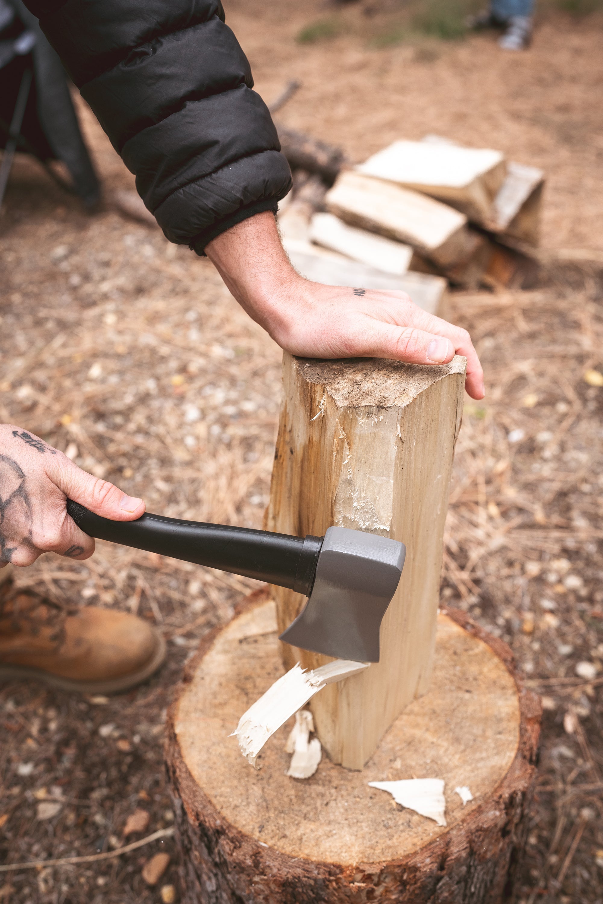 Deluxe Fiberglass Handle Hatchet – 15 Inch