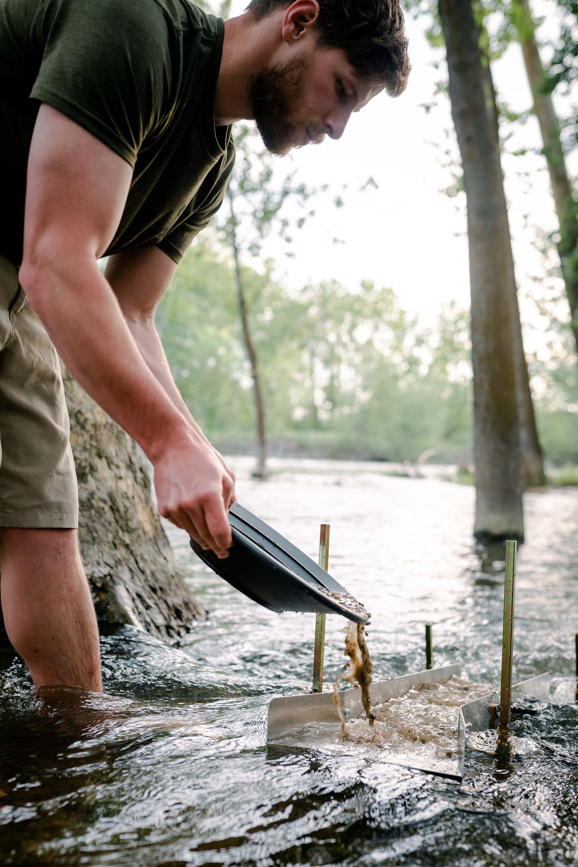 Yukon Deluxe Gold Panning Kit With Pick