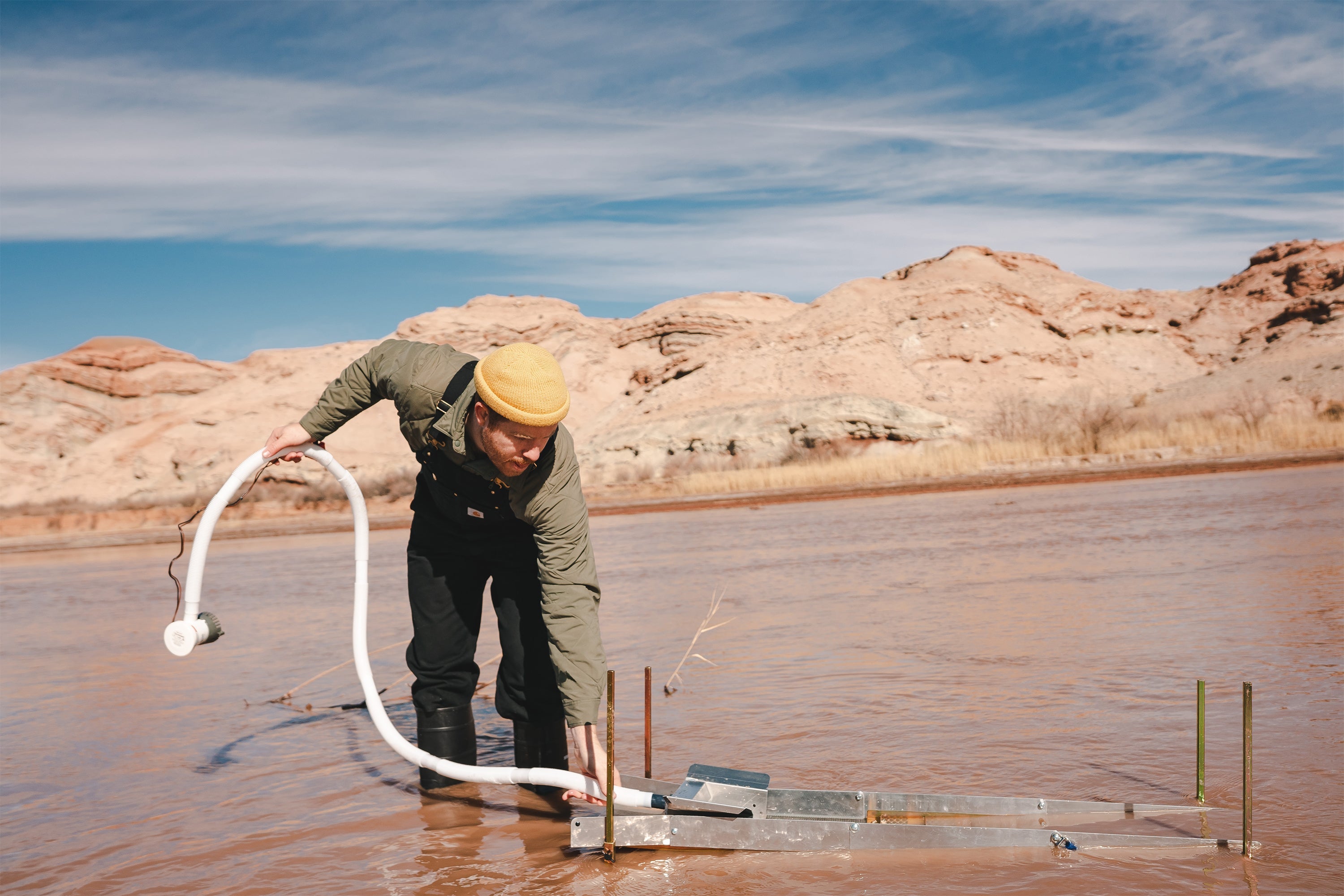 Recirculating Header For Sluice Box