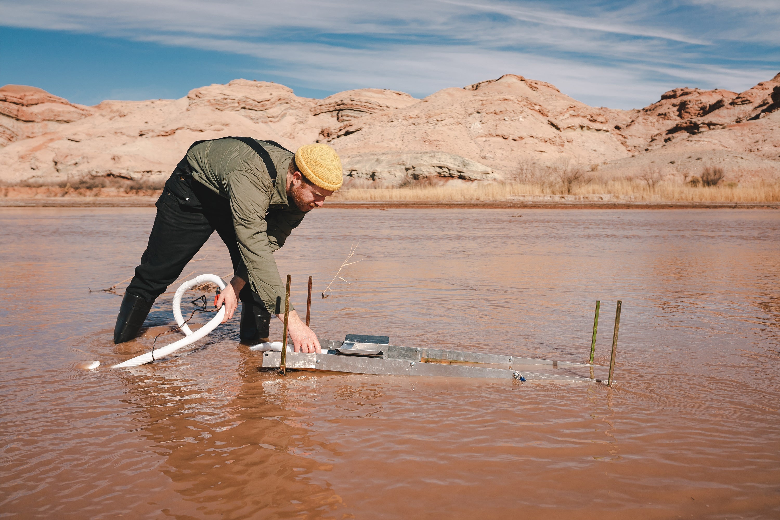 Recirculating Header For Sluice Box