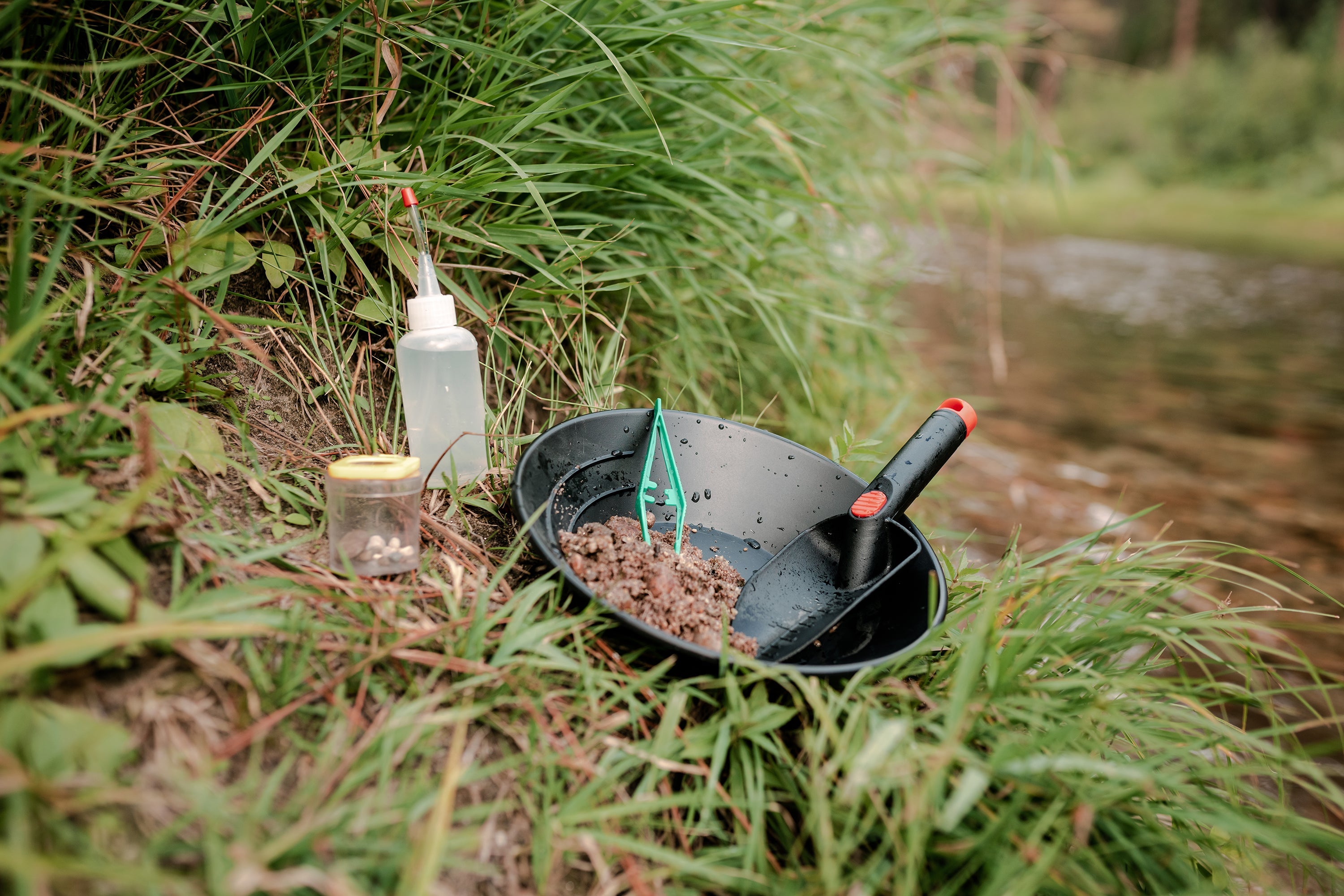 Youth Gold Panning Kit
