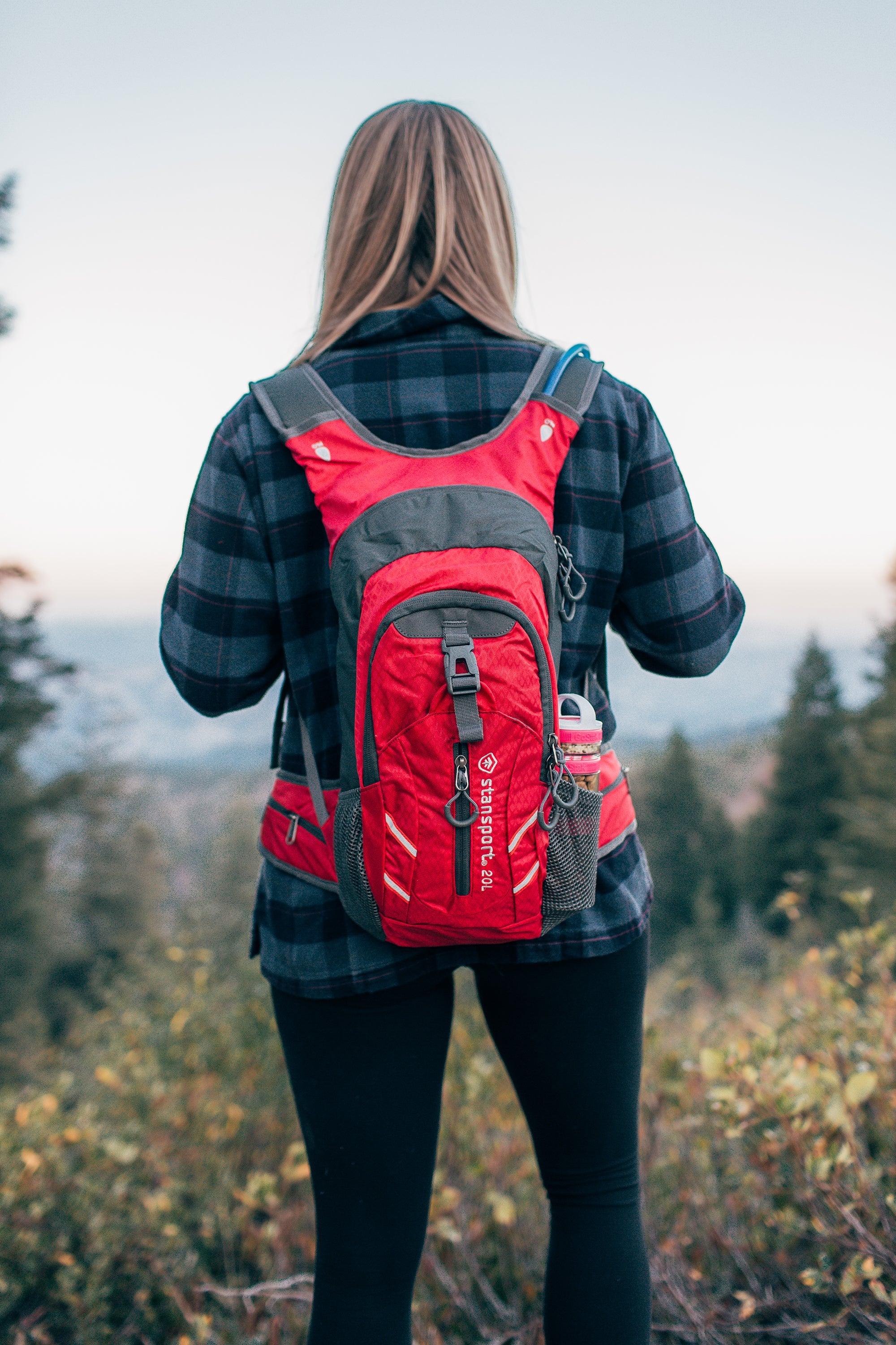 Daypack With Water Bladder - 20 Liter - Red