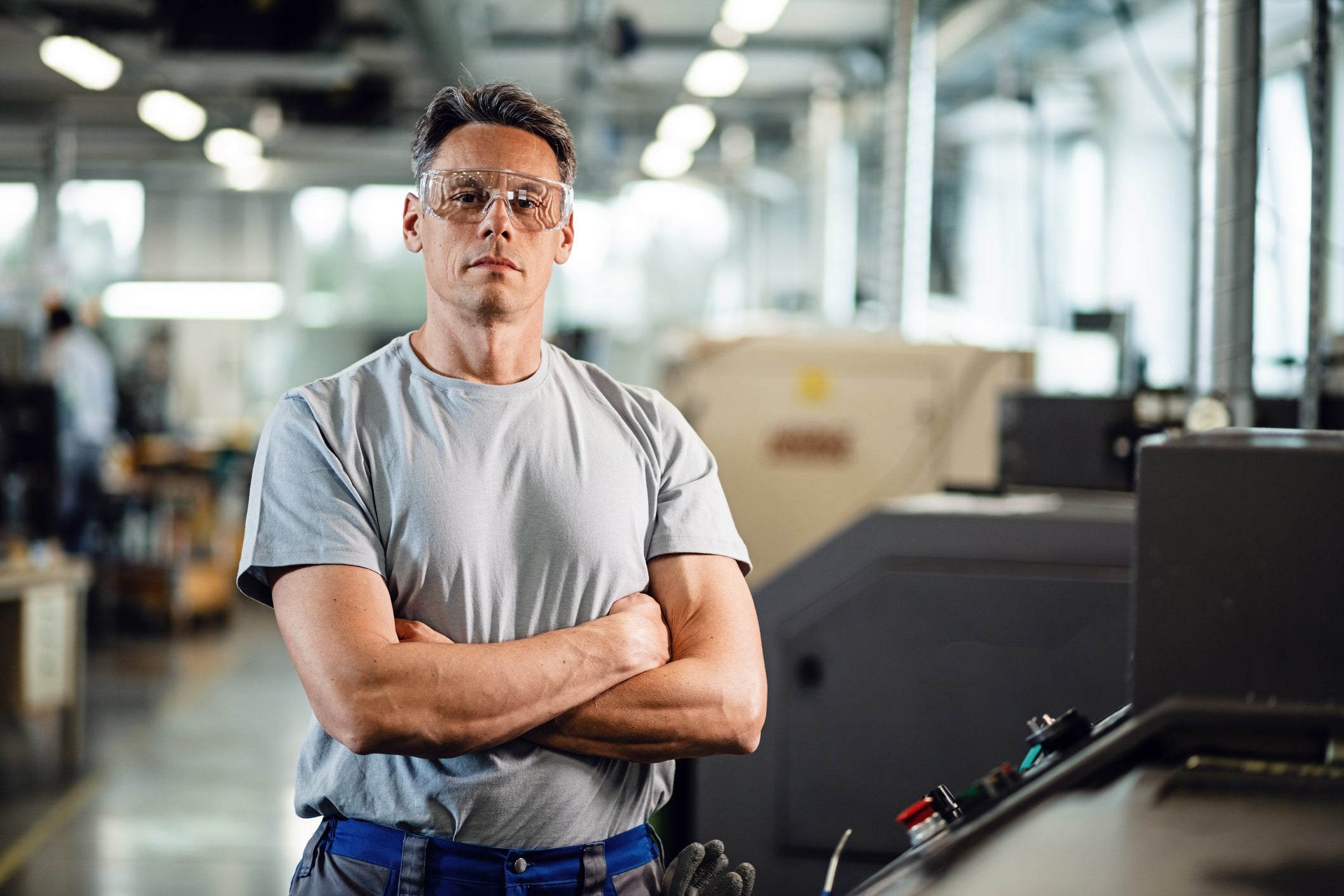 Prescription Safety Glasses vs. Over-the-Glasses (OTG): Which One is Right for You?