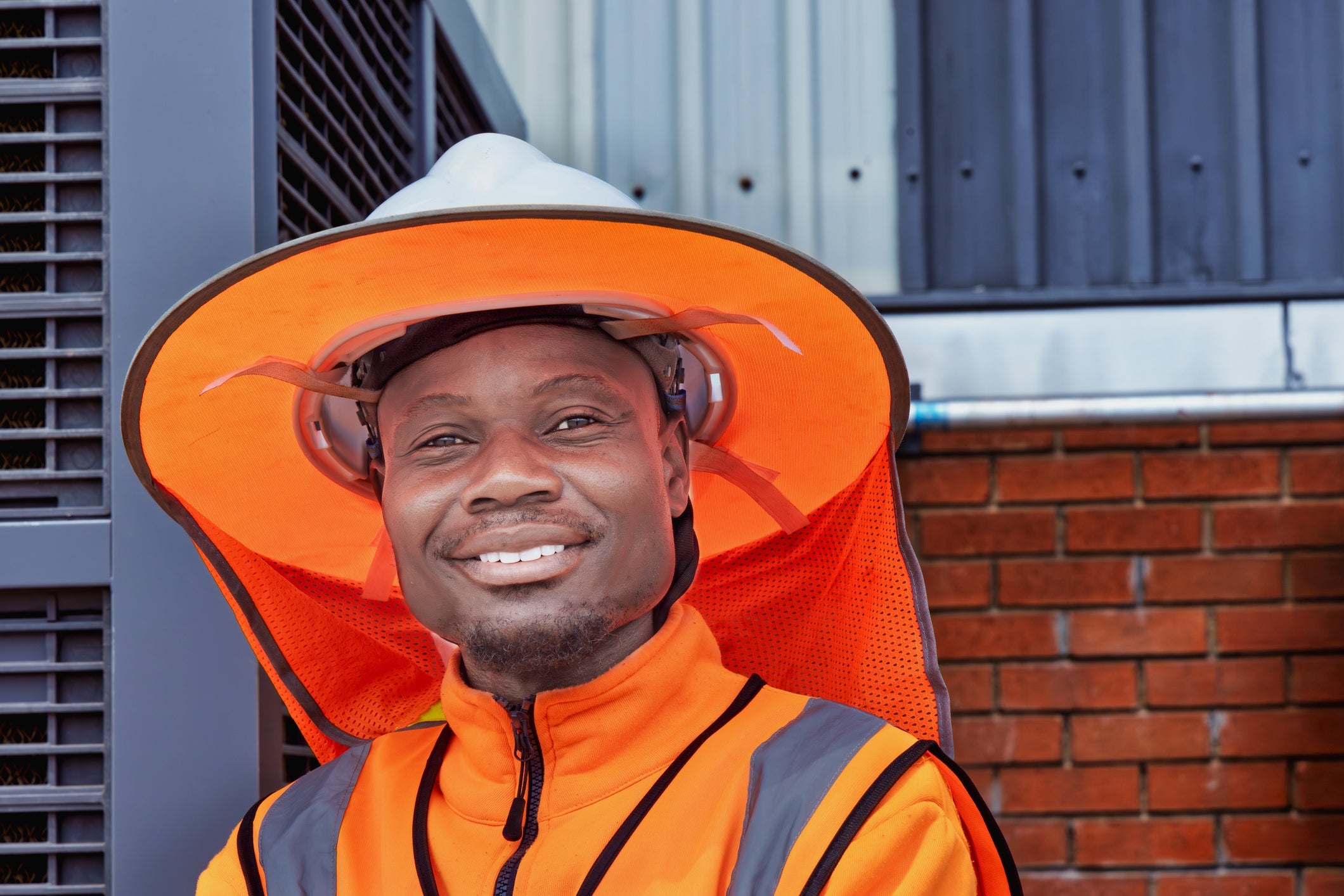 Cooling Neck Shield / Shade: Essential Heat Protection for Outdoor Work and Disaster Response