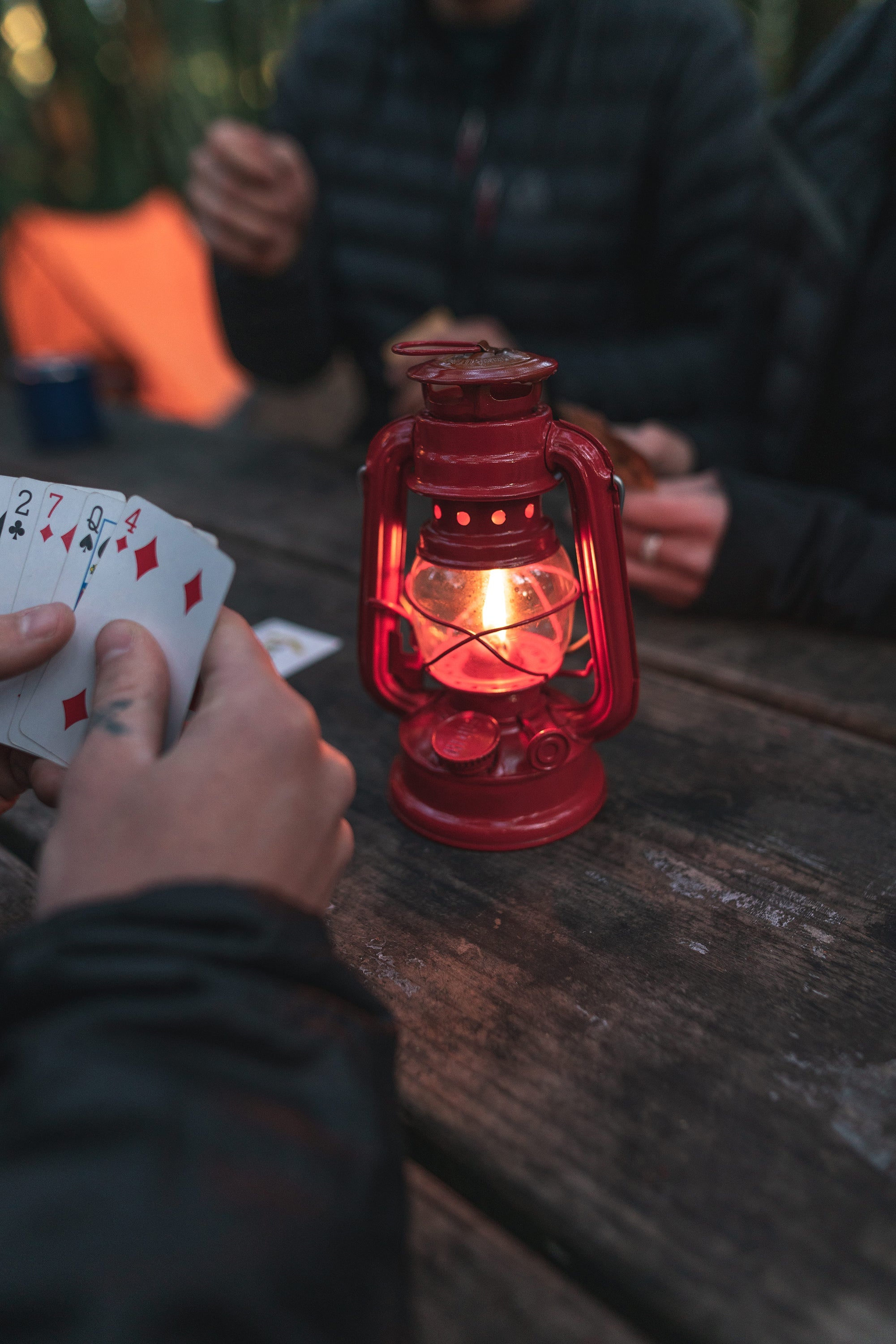 Huricane Lantern - 8 In