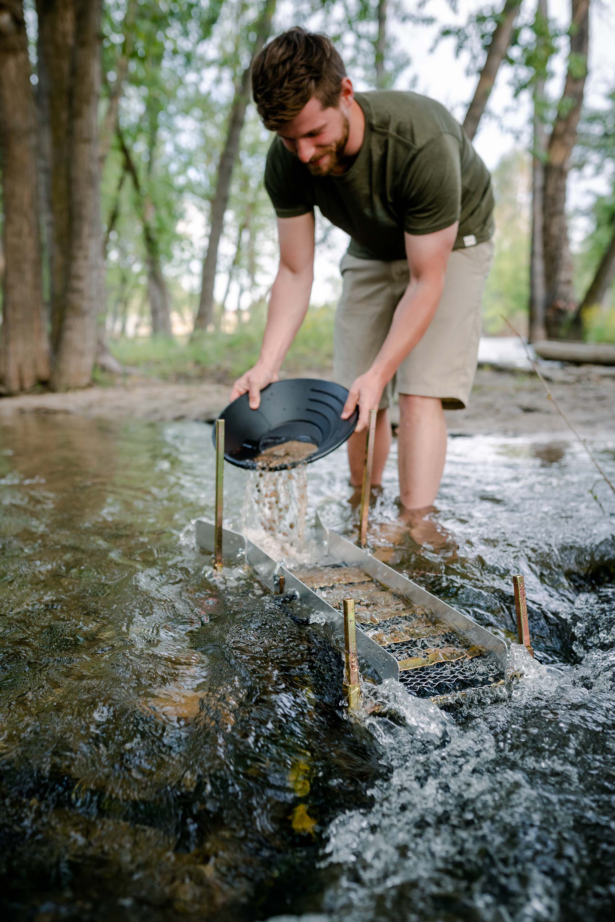 Yukon Deluxe Gold Panning Kit With Pick